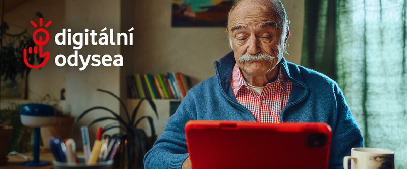 V novém spotu pro Digitální odyseu září Pavel Nový