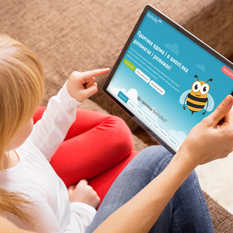 Aplikace Včelka pomáhá ukrajinským dětem v Česku