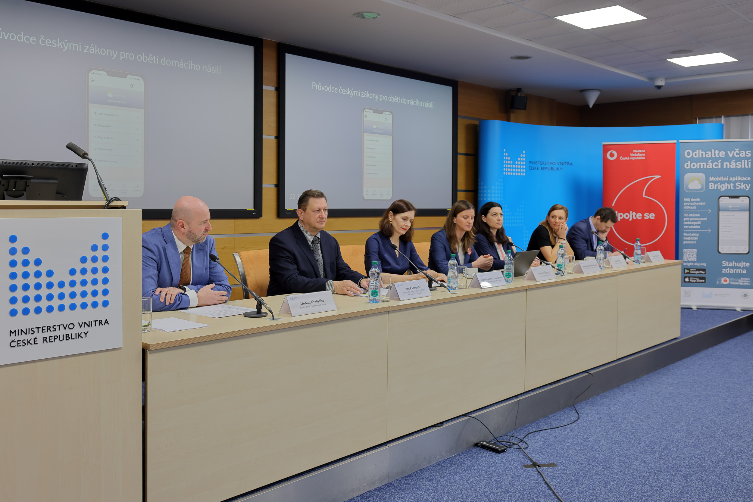 Tisková konference na Ministerstvu vnitra ČR